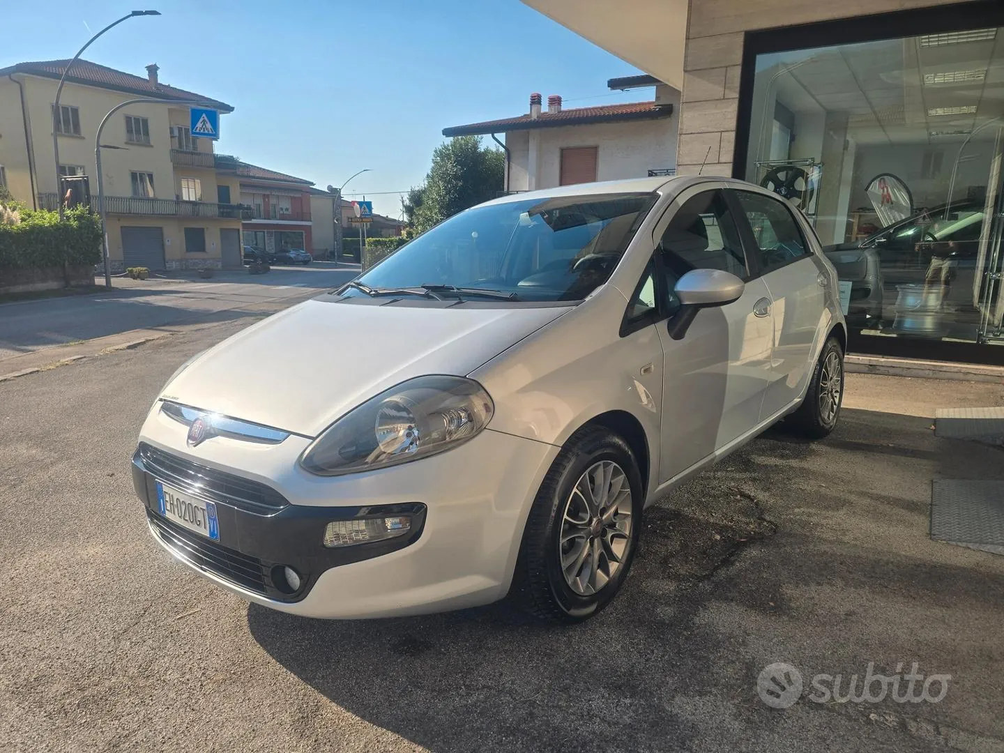 Fiat Punto Evo 2011 photo 2