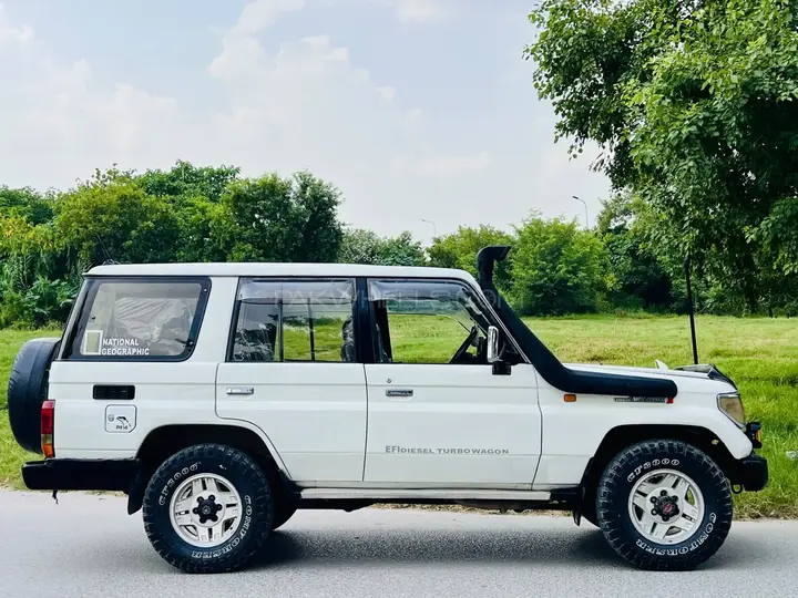 Toyota Land Cruiser