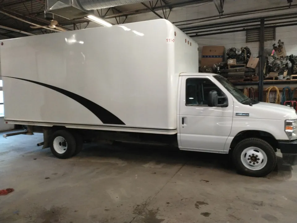 Ford E450 2021 photo 3