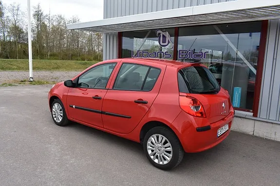 Renault Clio 2007 photo 4