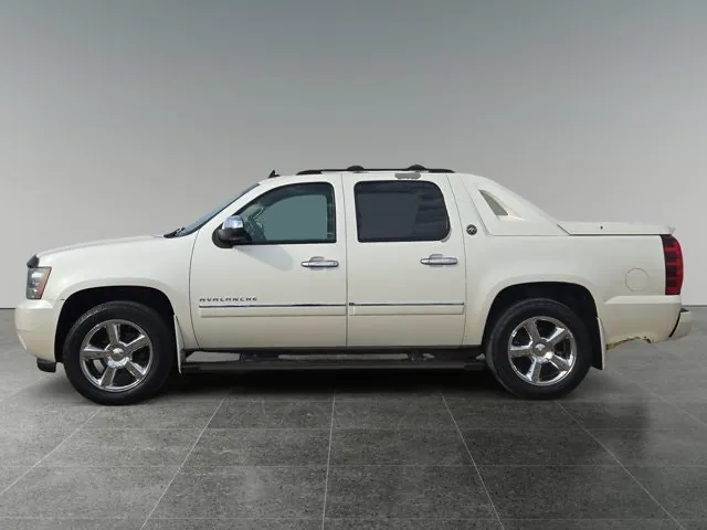 Chevrolet Avalanche 2013 photo 2