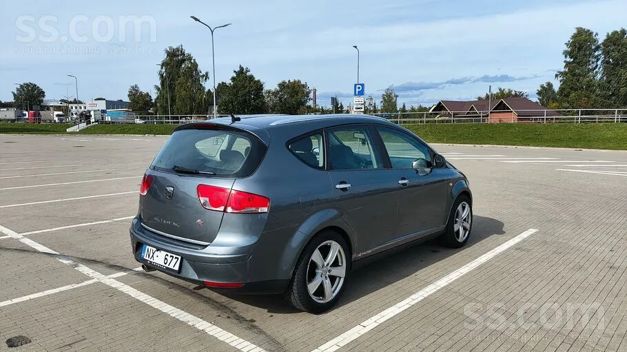 Seat Altea 2012 photo 2