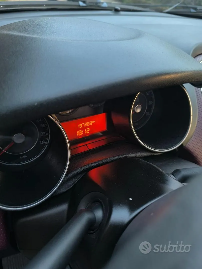 Fiat Punto Evo 2010 photo 2