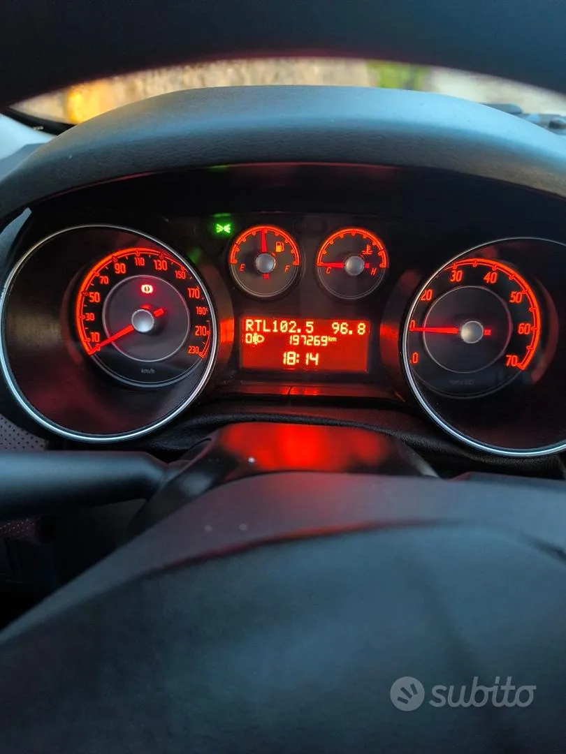 Fiat Punto Evo 2010 photo 3