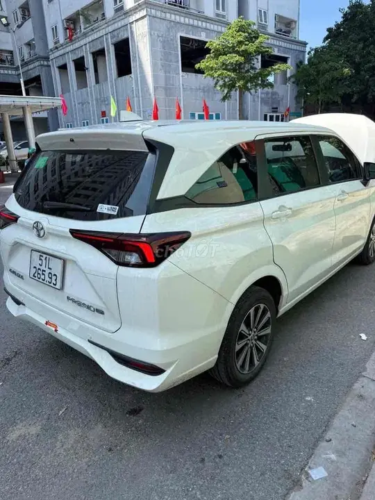 Toyota Avanza 2024 photo 2