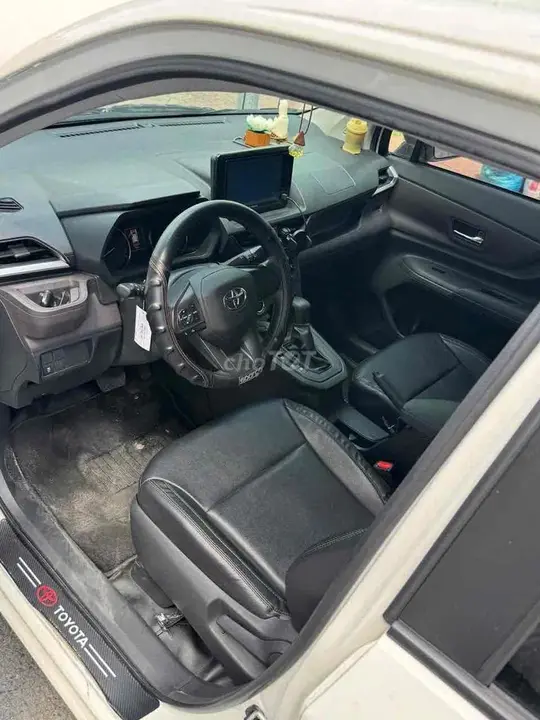 Toyota Avanza 2024 photo 5