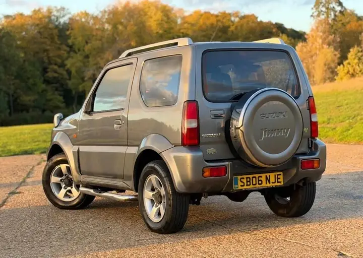Suzuki Jimny 2006 photo 3