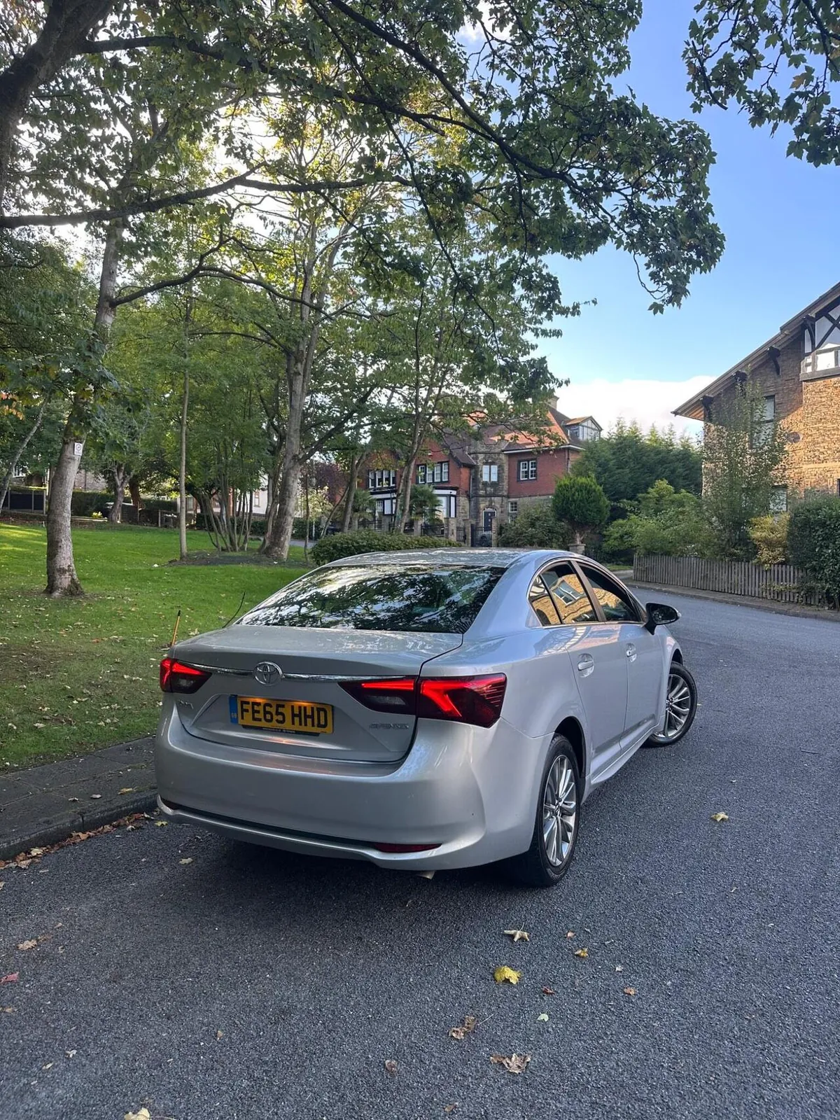 Toyota Avensis 2015 photo 5