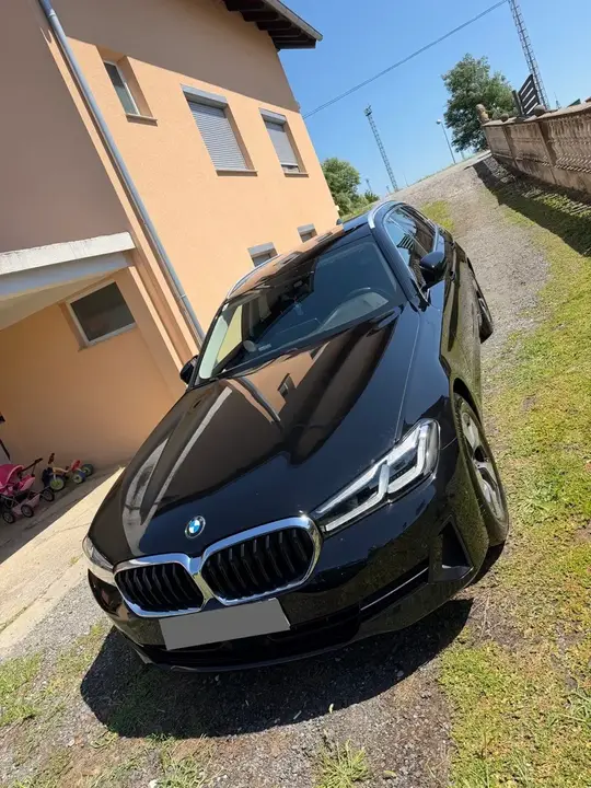 BMW 5 Series 2021 photo 2