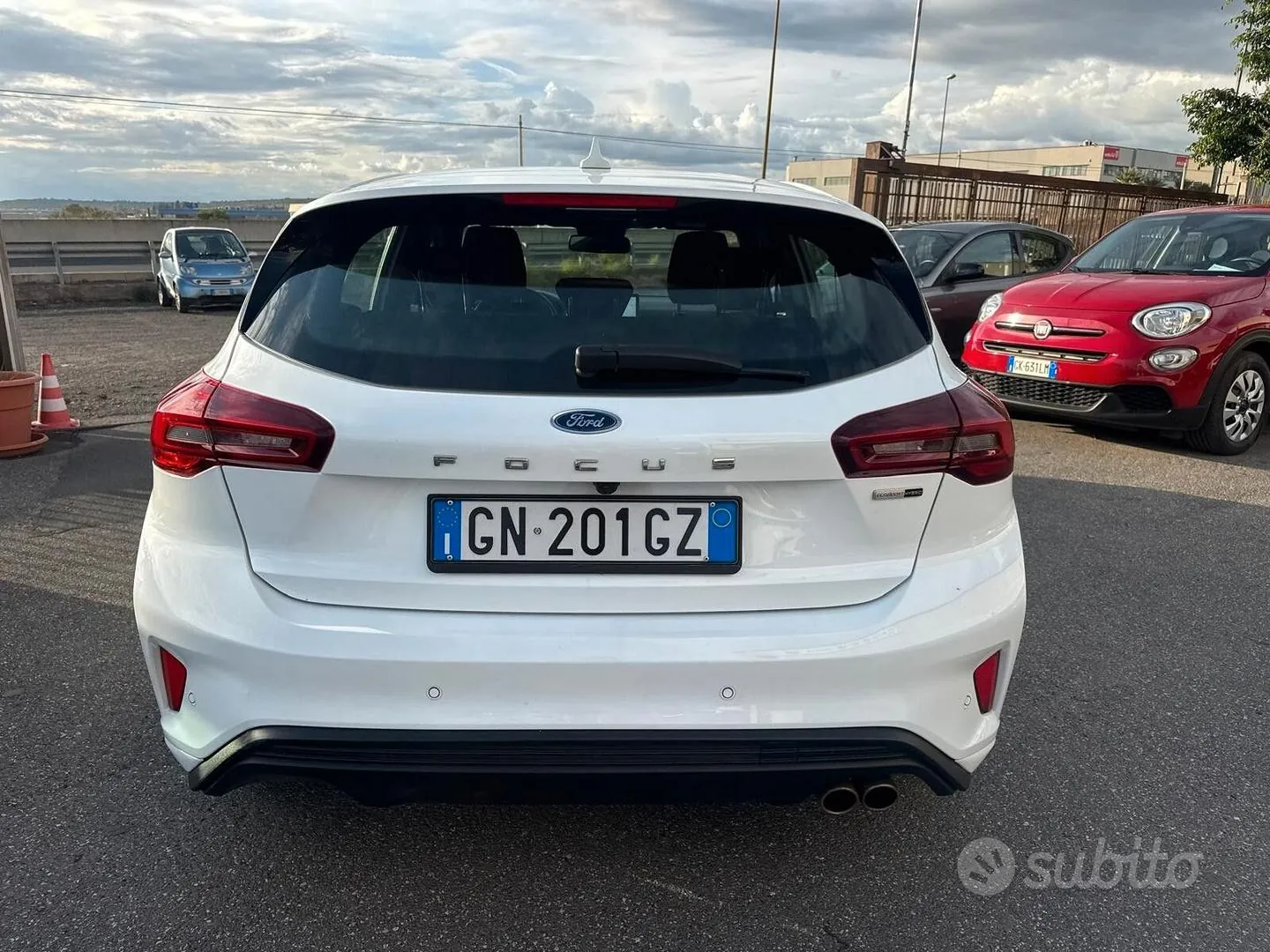 Ford Focus 2023 photo 2