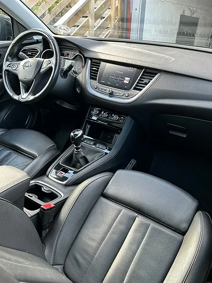 Opel Grandland X 2019 photo 2