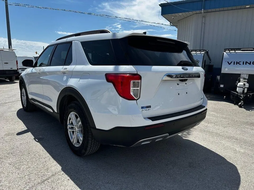 Ford Explorer 2022 photo 4