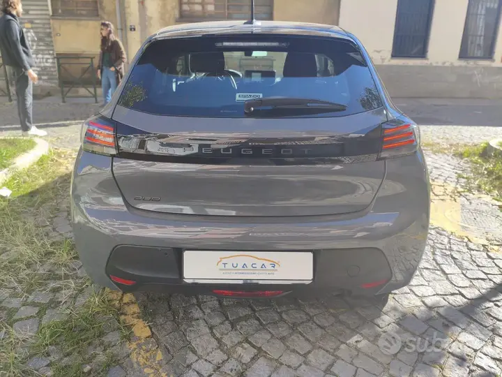 Peugeot 208 2024 photo 5