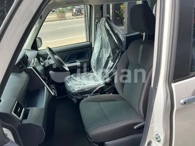 Toyota Roomy 2026 photo 2