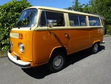 Volkswagen T2B 1978 photo 2