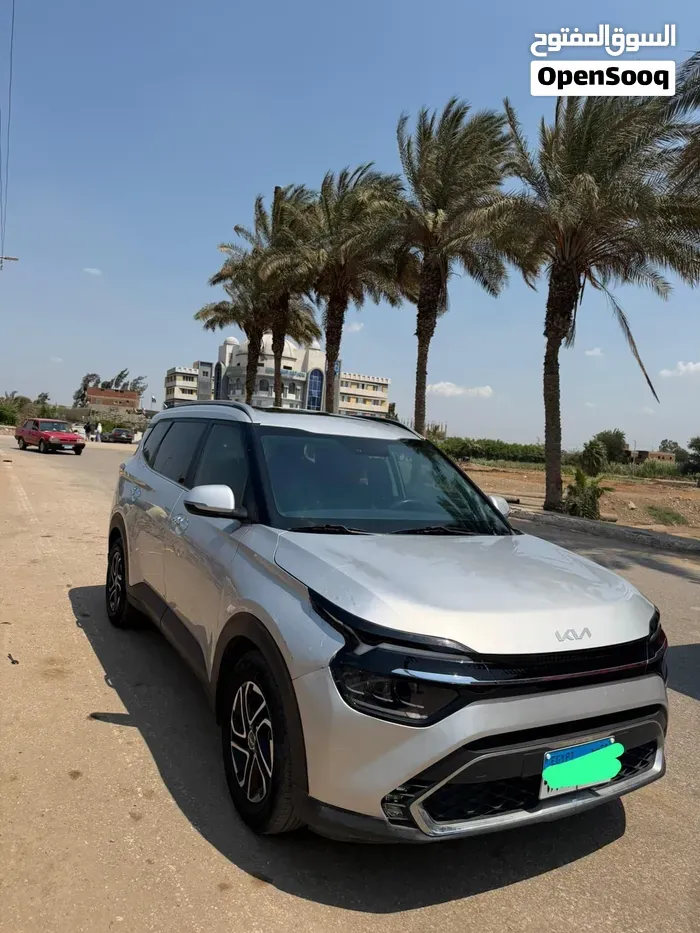 Kia Carens 2023 photo 3
