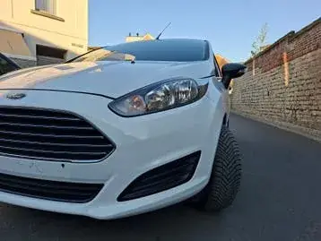 Ford Fiesta 2013 photo 2