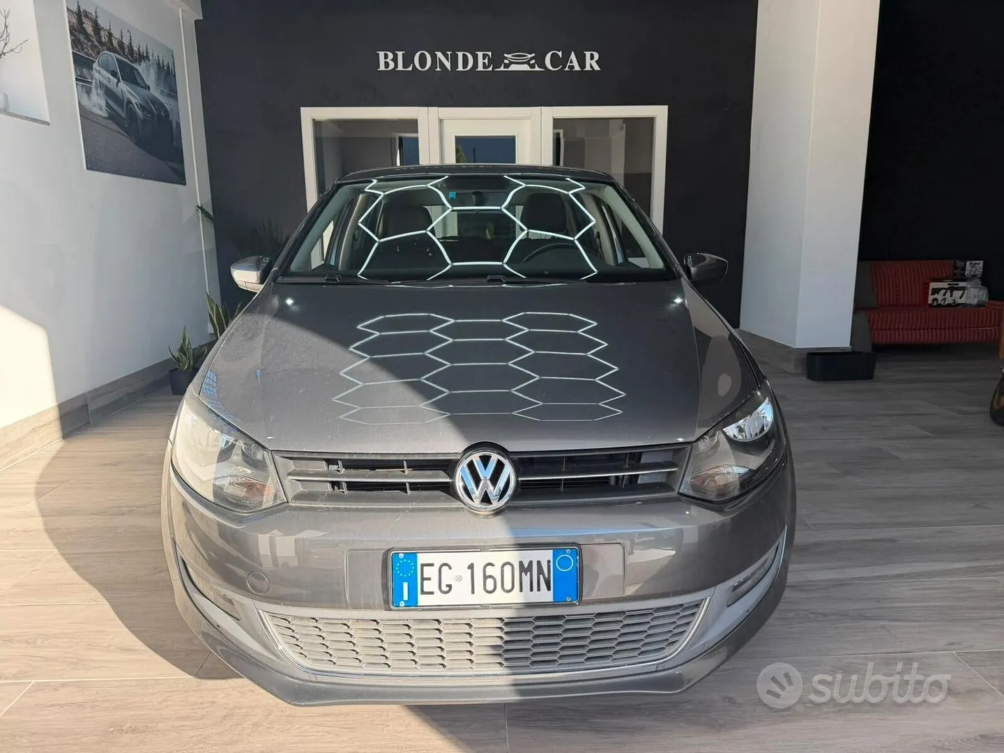 Volkswagen Polo 2011 photo 2