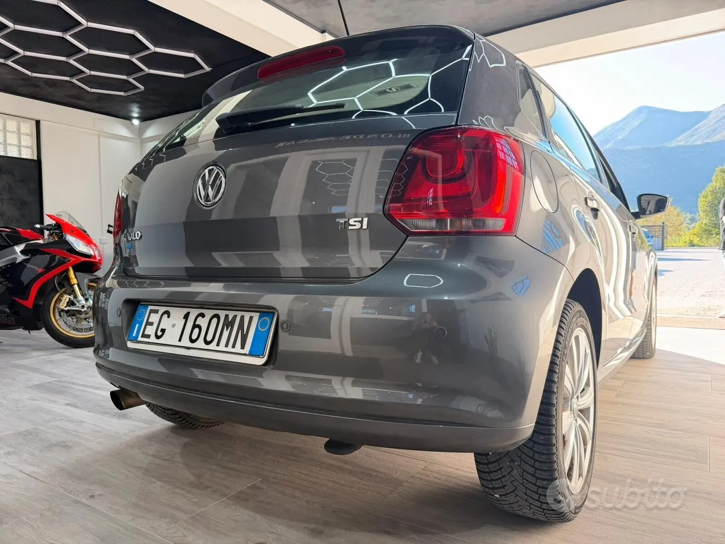 Volkswagen Polo 2011 photo 4