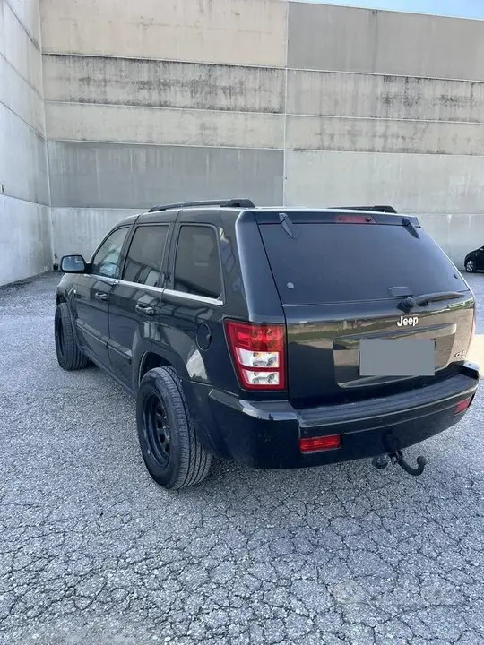 Jeep Grand Cherokee 2006 photo 2