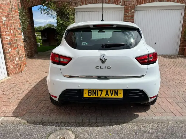 Renault Clio 2017 photo 2