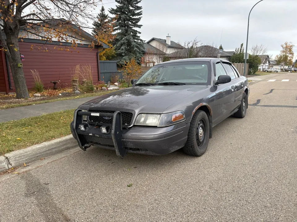 Ford Crown Victoria