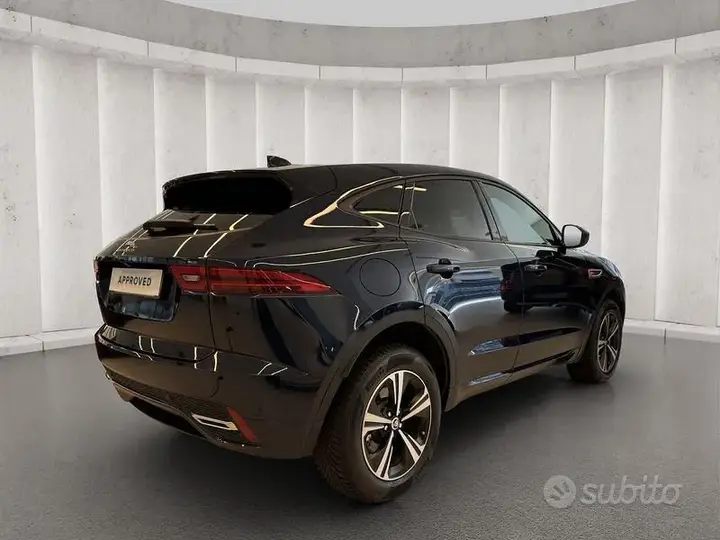 Jaguar E-Pace 2023 photo 2