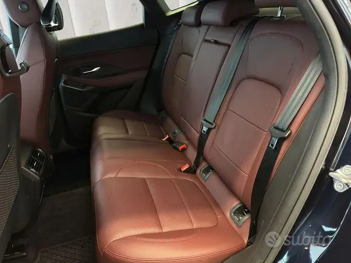 Jaguar E-Pace 2023 photo 5