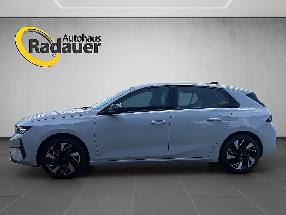 Opel Astra 2026 photo 2