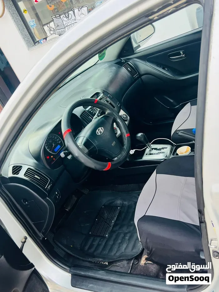 Hyundai Elantra 2010 photo 4