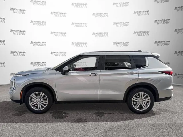 Mitsubishi Outlander 2024 photo 2