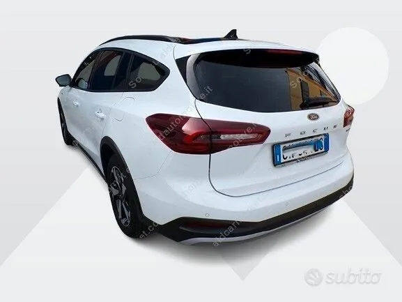 Ford Focus 2022 photo 3