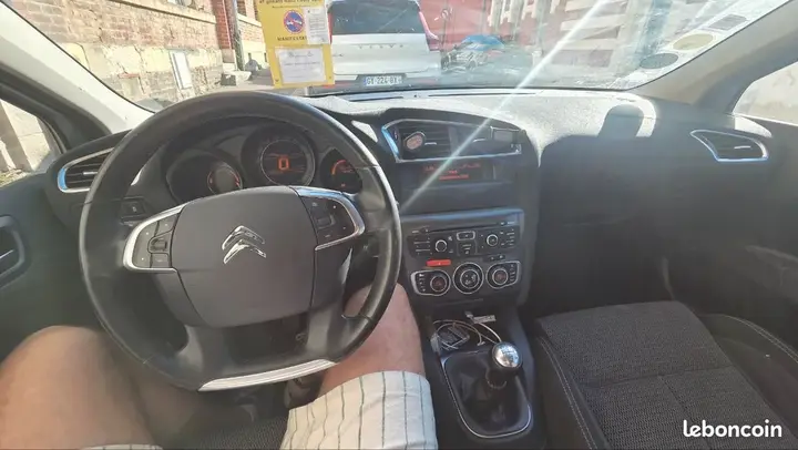 Citroen C4 2014 photo 3