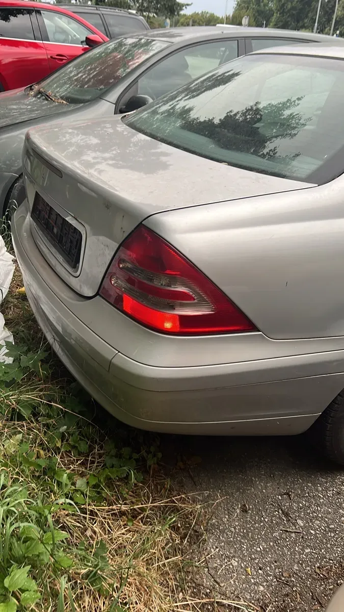 Mercedes-Benz C-Class 2003 photo 3