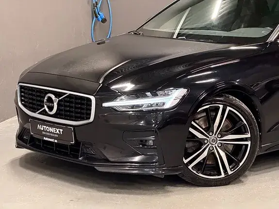 Volvo S60 2019 photo 2