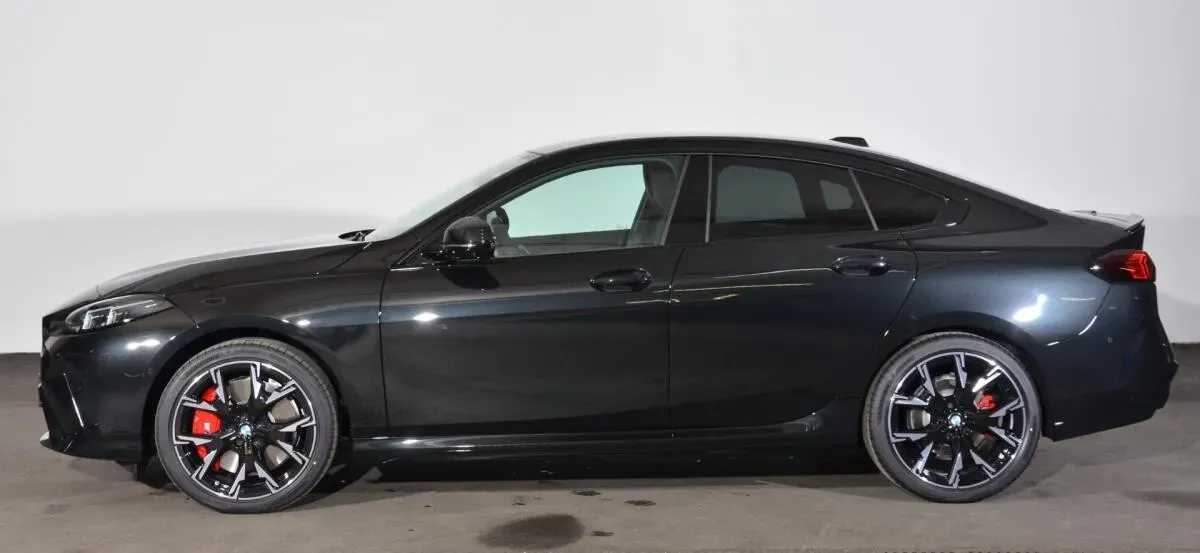 BMW 2 Series 2026 photo 3