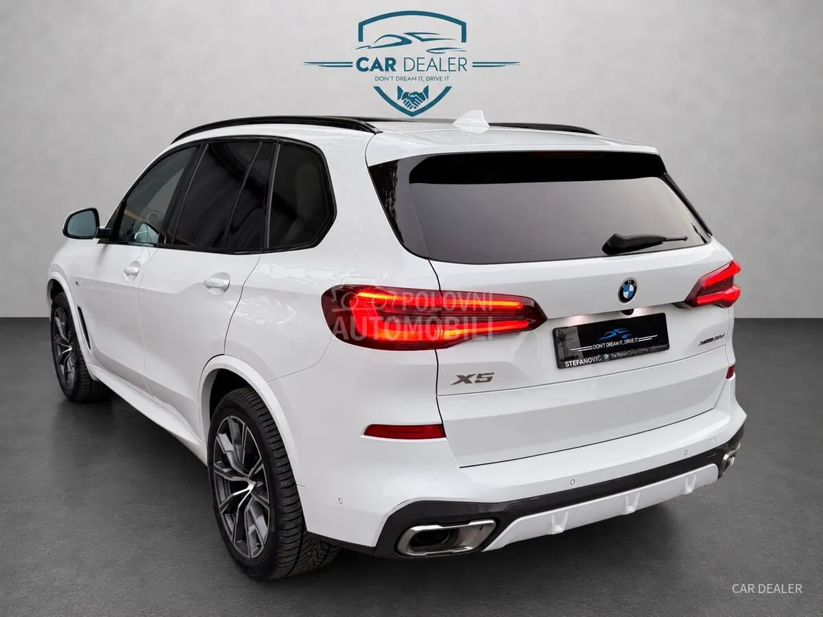 BMW X5 2021 photo 2