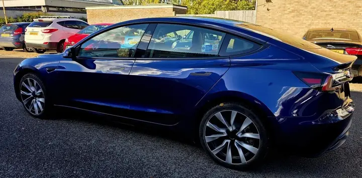 Tesla Model 3 2025 photo 5