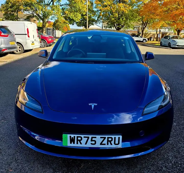 Tesla Model 3 2025 photo 3