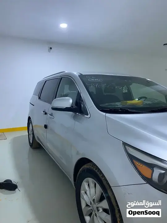Kia Sedona 2014 photo 2