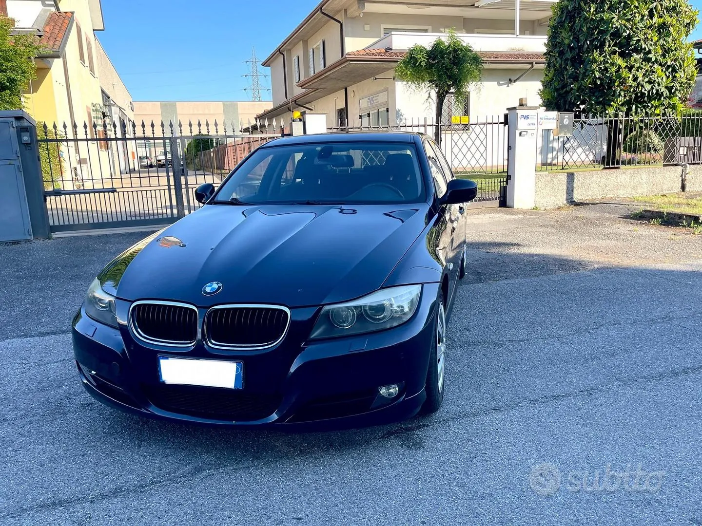 BMW 320D 2009 photo 3