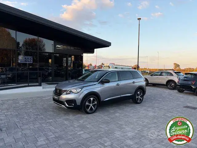 Peugeot 5008 2018 photo 2
