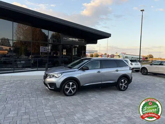 Peugeot 5008 2018 photo 3