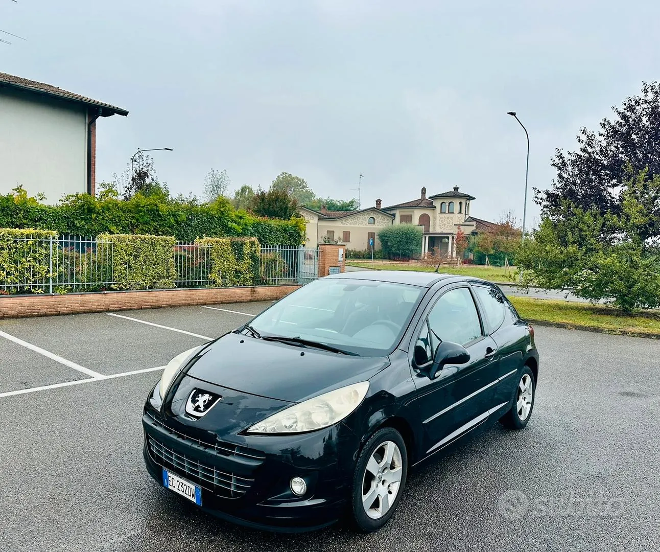 Peugeot 207 2011 photo 4