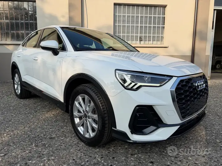 Audi Q3 2022 photo 3
