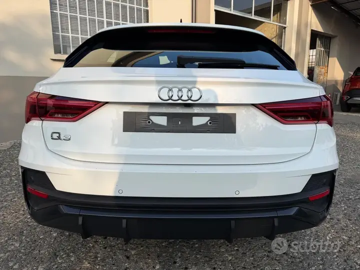 Audi Q3 2022 photo 5