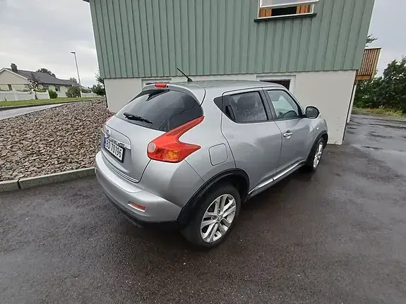 Nissan Juke 2011 photo 2