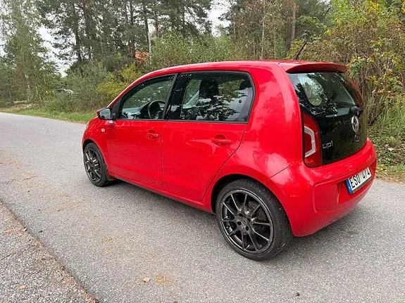 Volkswagen Up 2013 photo 5