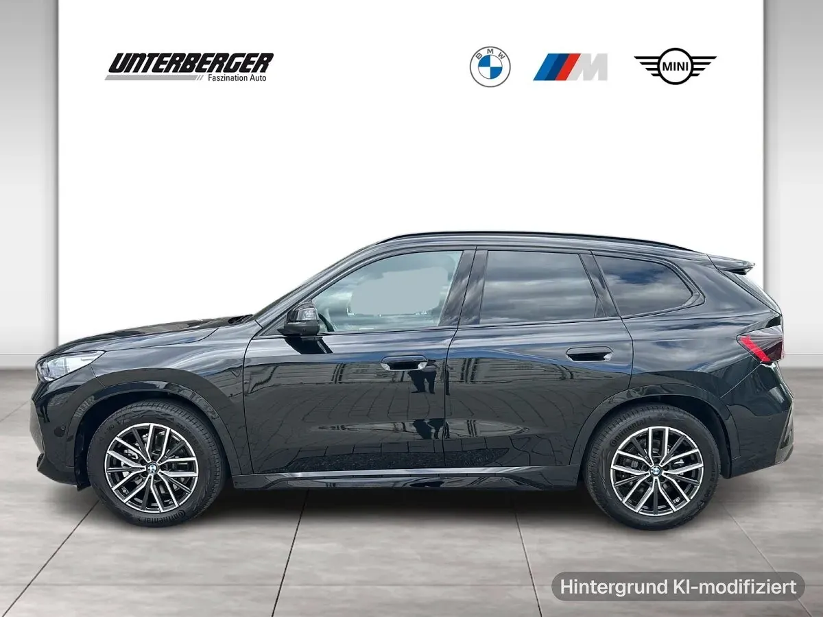 BMW Ix1 2026 photo 3