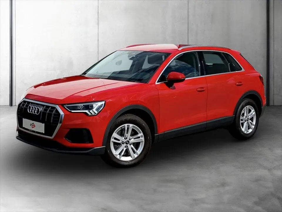Audi Q3 2022 photo 2
